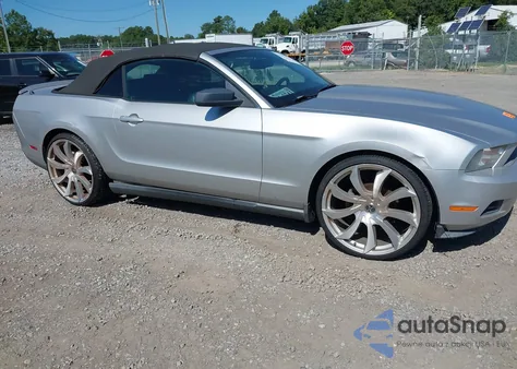2010 Ford Mustang V6 Premium z USA, uszkodzony, nr VIN 1ZVBP8EN0A5136959
